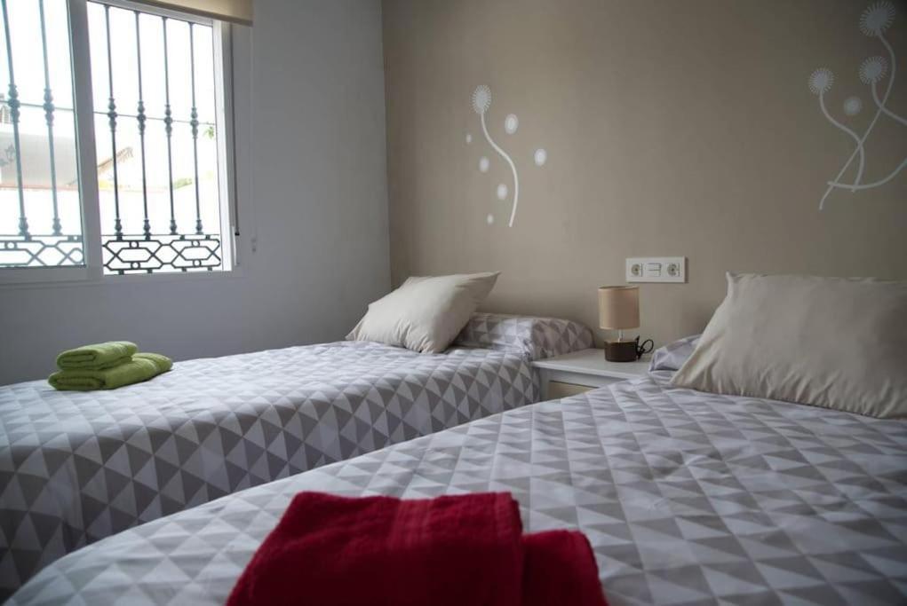 House W Shared Pool, Perfect For Small Families Fuengirola