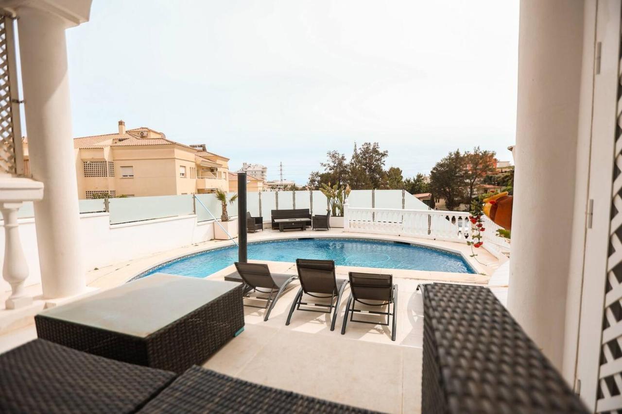 W Private Pool, Bbq And Your Own Pool Table Villa Fuengirola