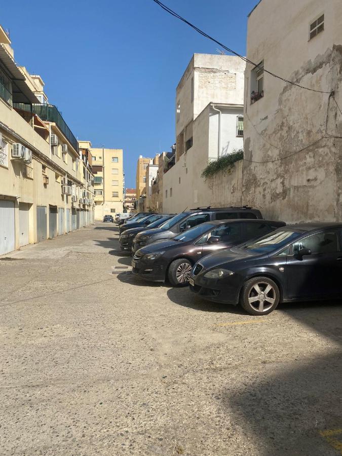 Turistico En El Centro De Fuengirola, Malaga. * Fuengirola