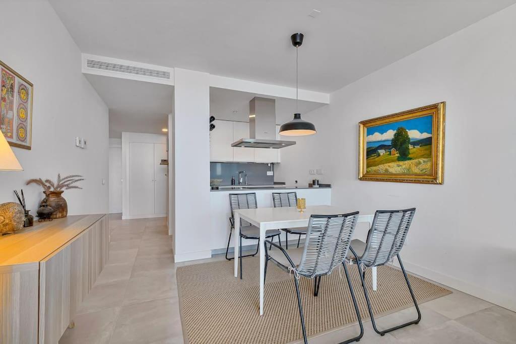 Stunning 2 Bedroom Apartment. * Fuengirola