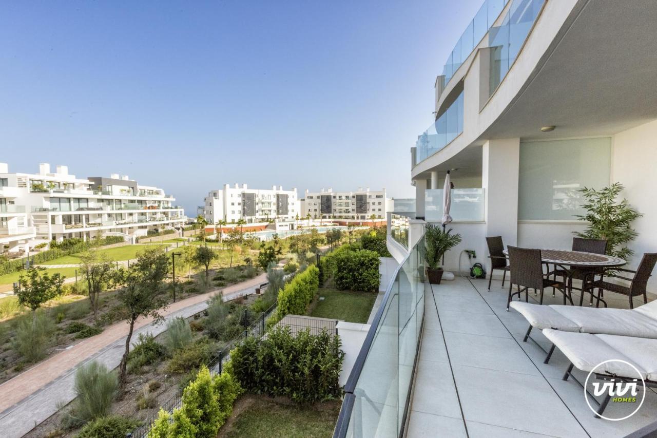 Vivi Homes - Deco Pool, Garden, Terrace & Apartment