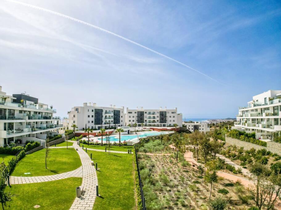 Higueronrentals Live Work Enjoy Appartement