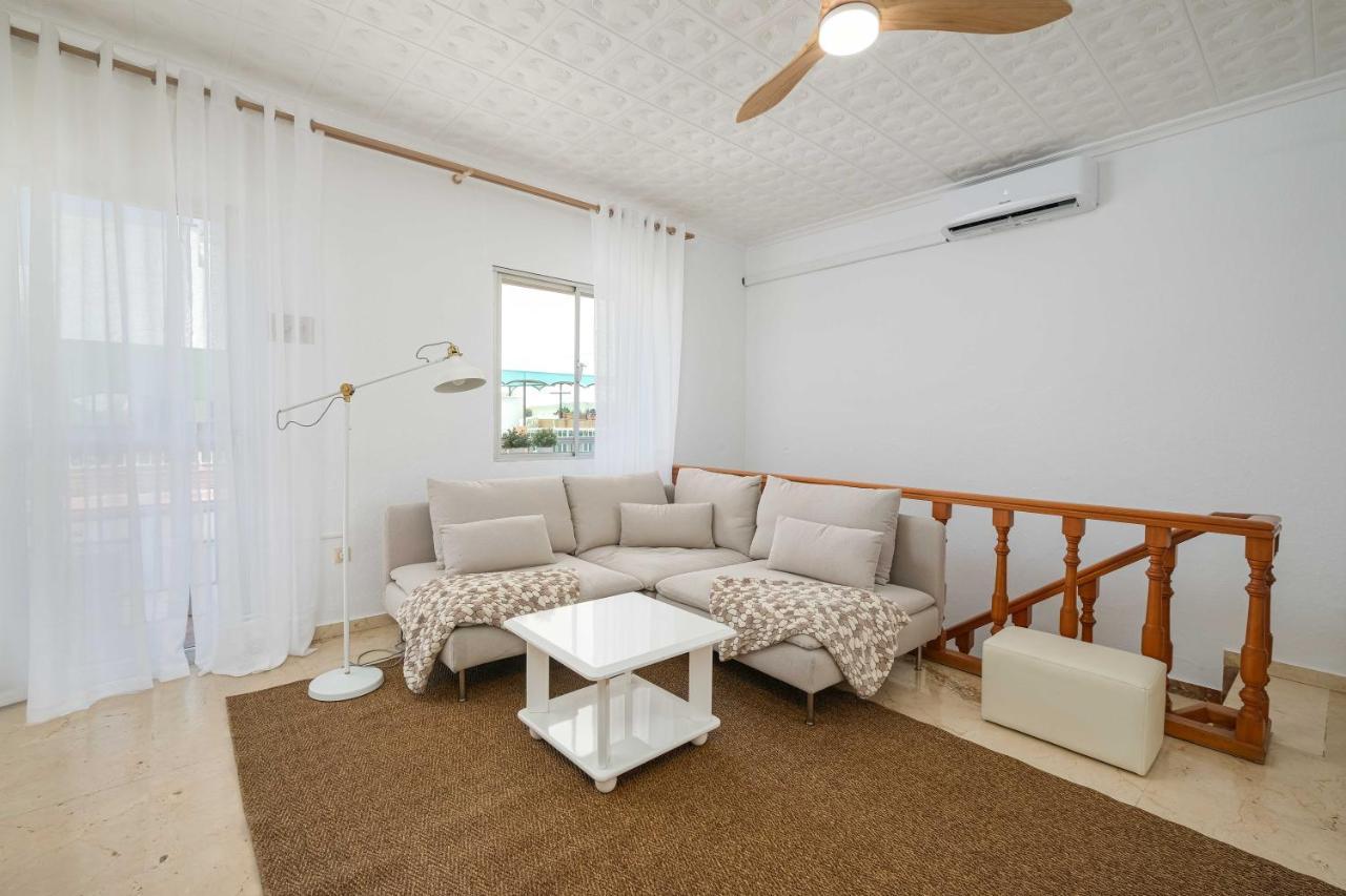 Villa Andalucian House, Few Minutes From The