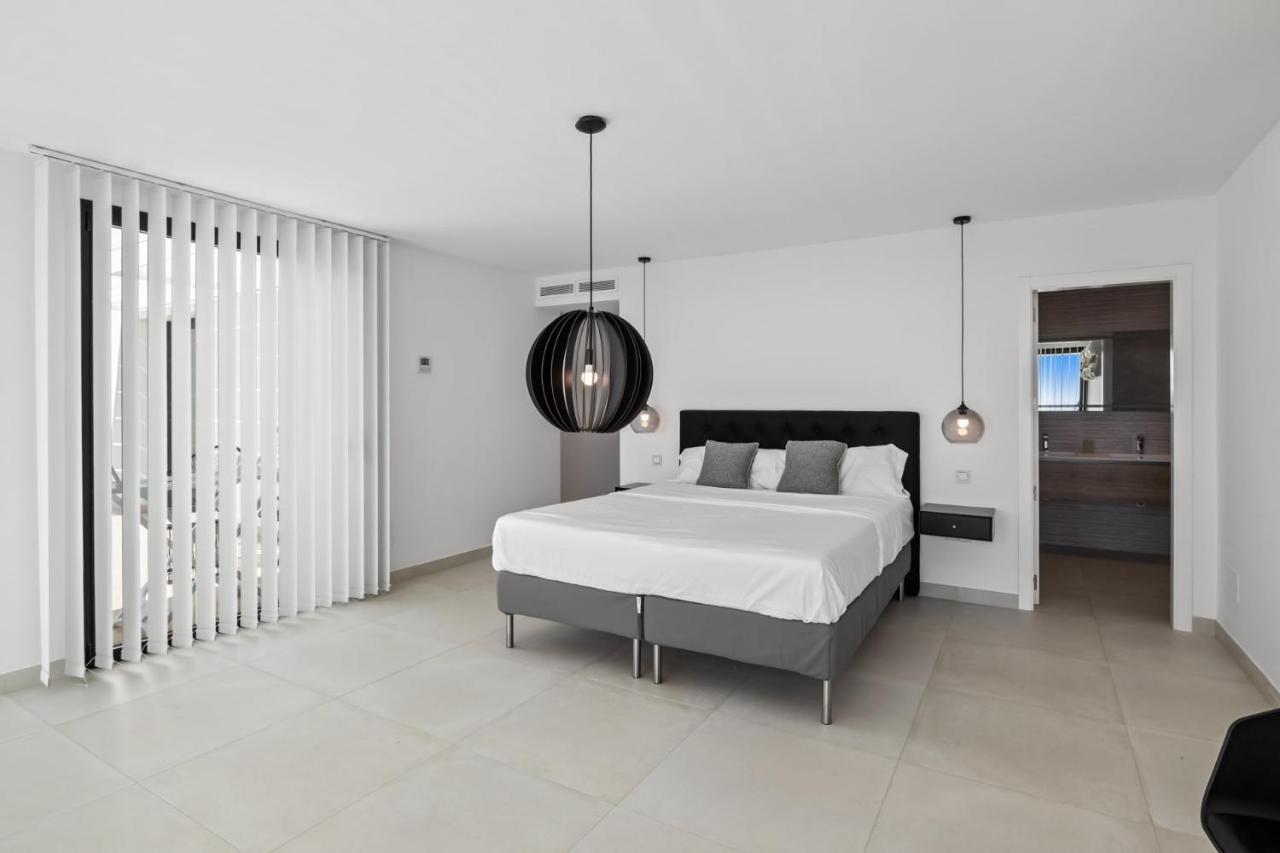 Nirvana - Pool, Jacuzzi, Terrace & Sea View Fuengirola