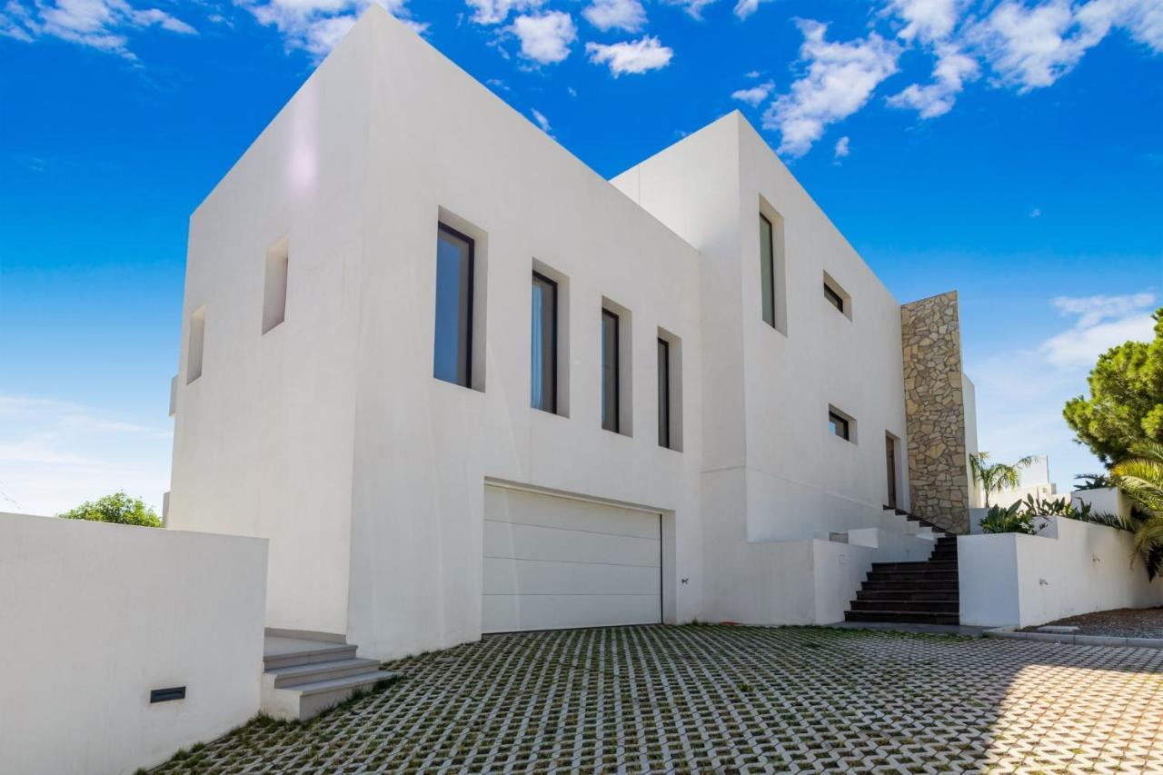 Villa Nirvana - Pool, Jacuzzi, Terrace & Sea View *