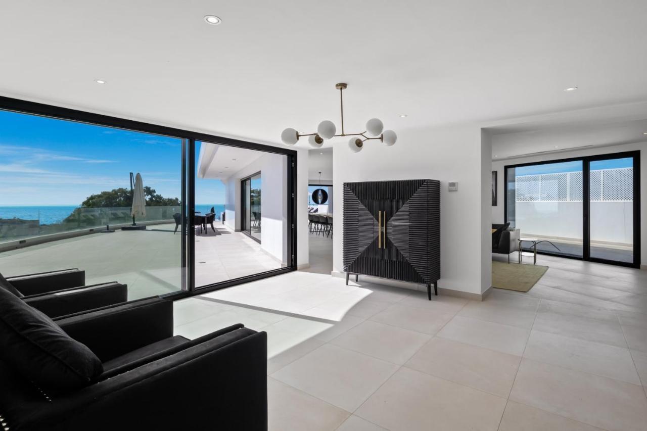 Villa Nirvana - Pool, Jacuzzi, Terrace & Sea View *