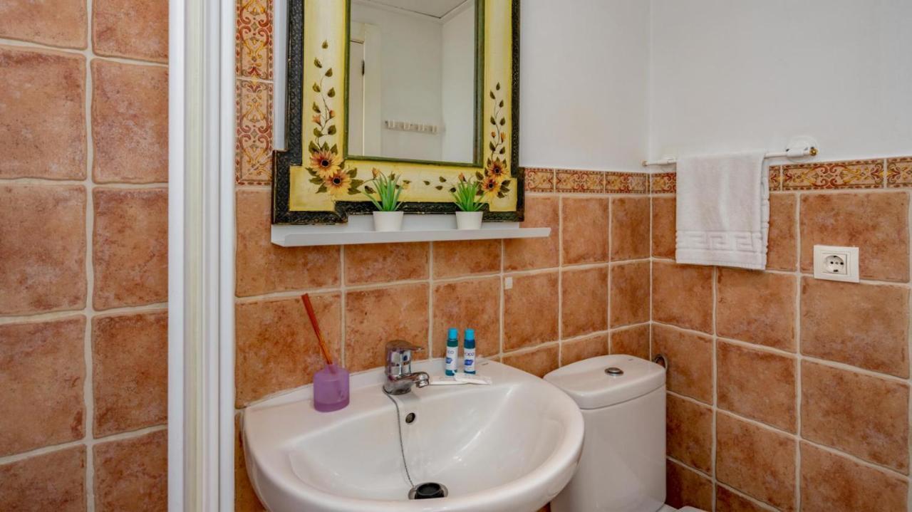 Sunlit Retreat With Garden Haven Apartment Fuengirola