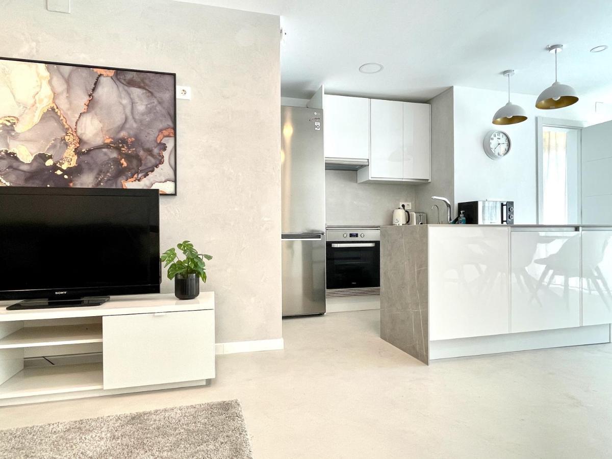 White Dream Near The Sea 3bed By Solrentspain