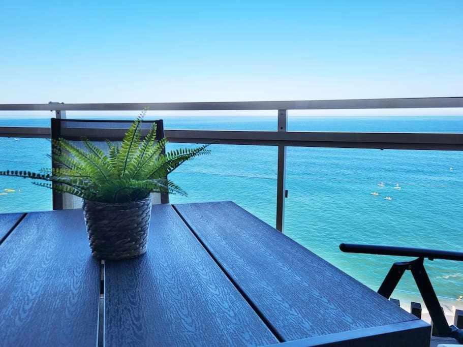 Europa House Vistas Panoramicas Al Mar *