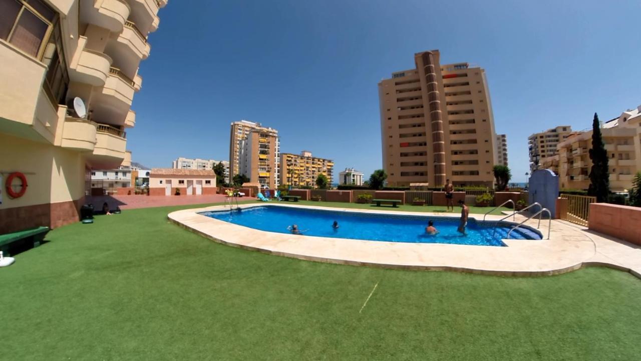 Poseidon Frente A La Playa