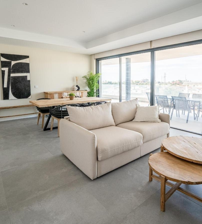 The View 52 Golf And Sea Apartment