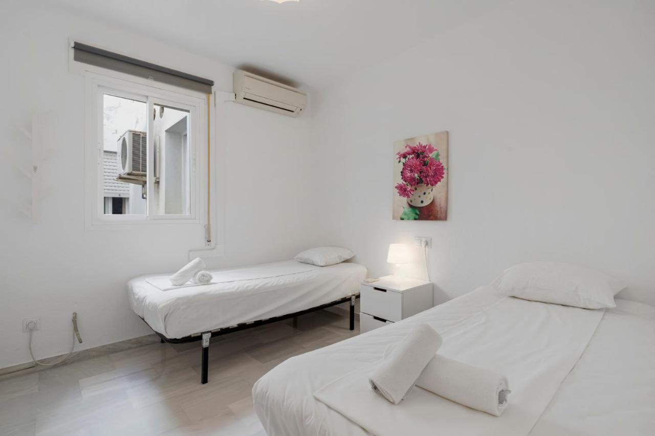 Location In Downtown By Costarentals - Ref 28 *