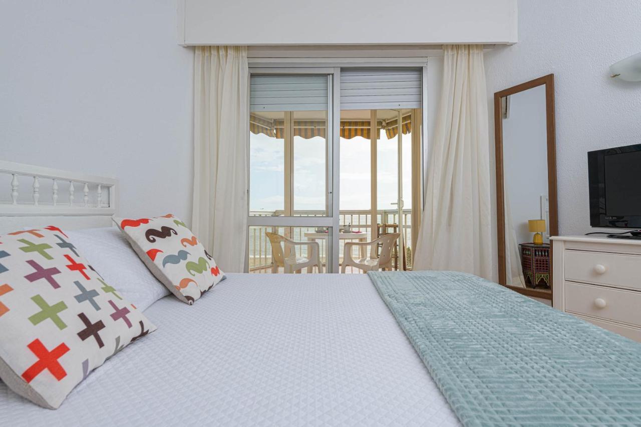 Great Location And Frontal Sea View Appartement
