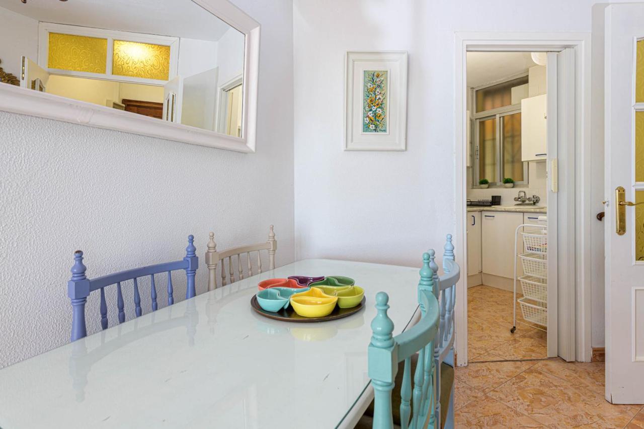 Great Location And Frontal Sea View *