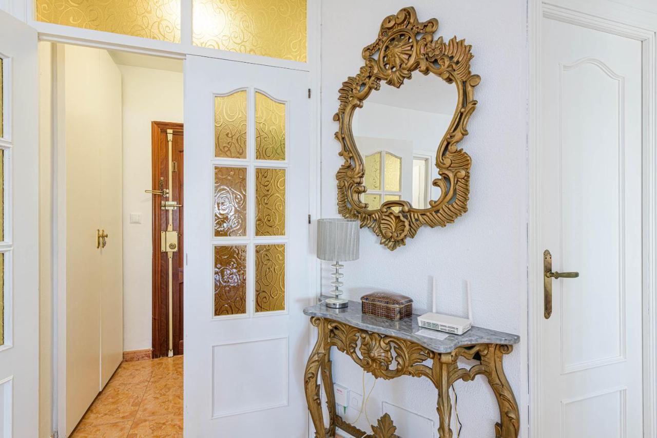 Great Location And Frontal Sea View Fuengirola