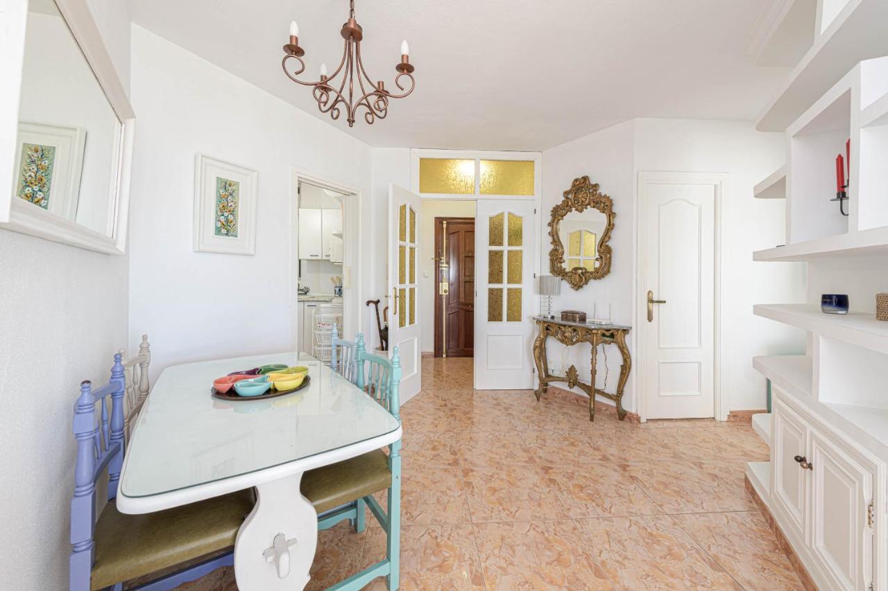 Great Location And Frontal Sea View *