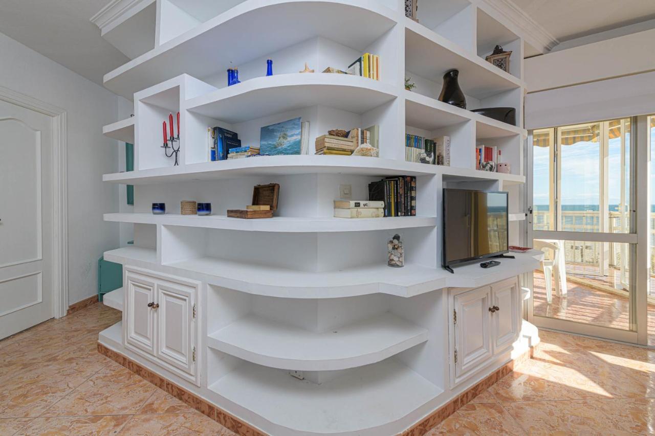 Great Location And Frontal Sea View Appartement Fuengirola