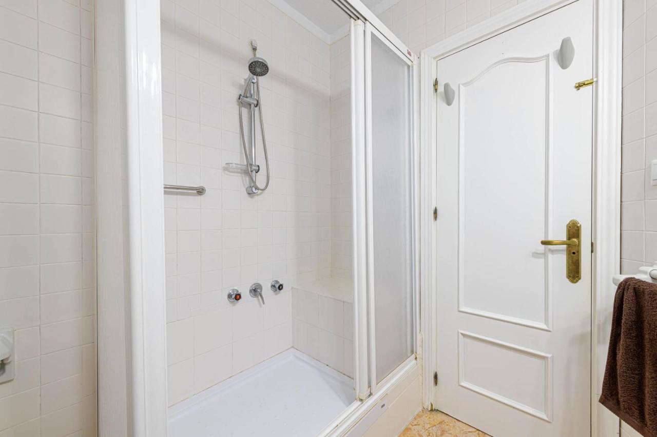 Great Location And Frontal Sea View Appartement