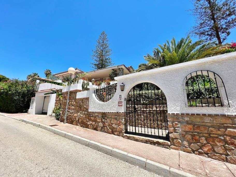 Huoneisto Coqueta Y Luminosa Casa Independiente Fuengirola