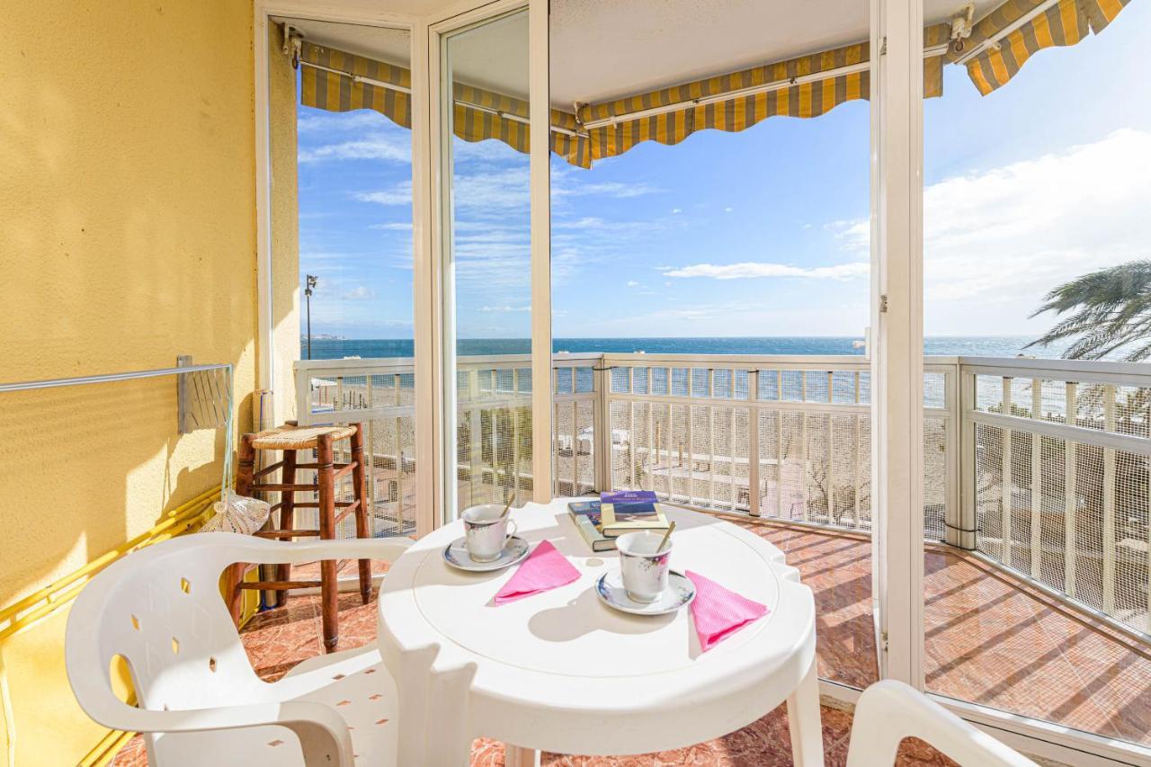 Great Location And Frontal Sea View *