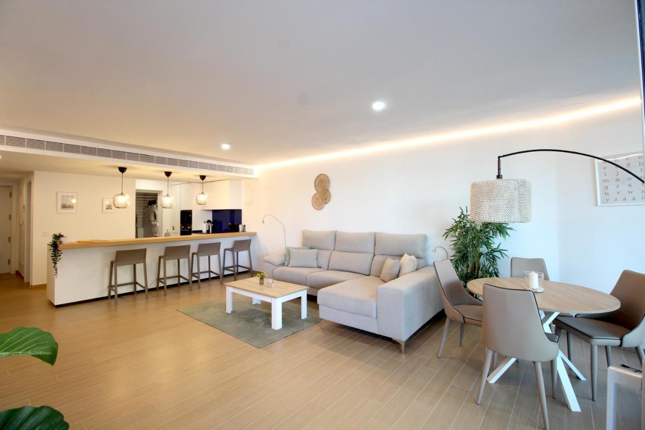 First Line Beach With Sea View Huoneisto Fuengirola