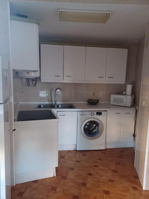 Acogedor Y Bien Situado Apartment