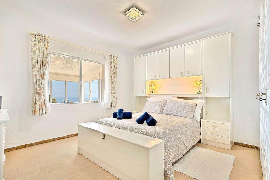 Marite - 4 Bed/ 2 Bath - Own Private Pool * Fuengirola