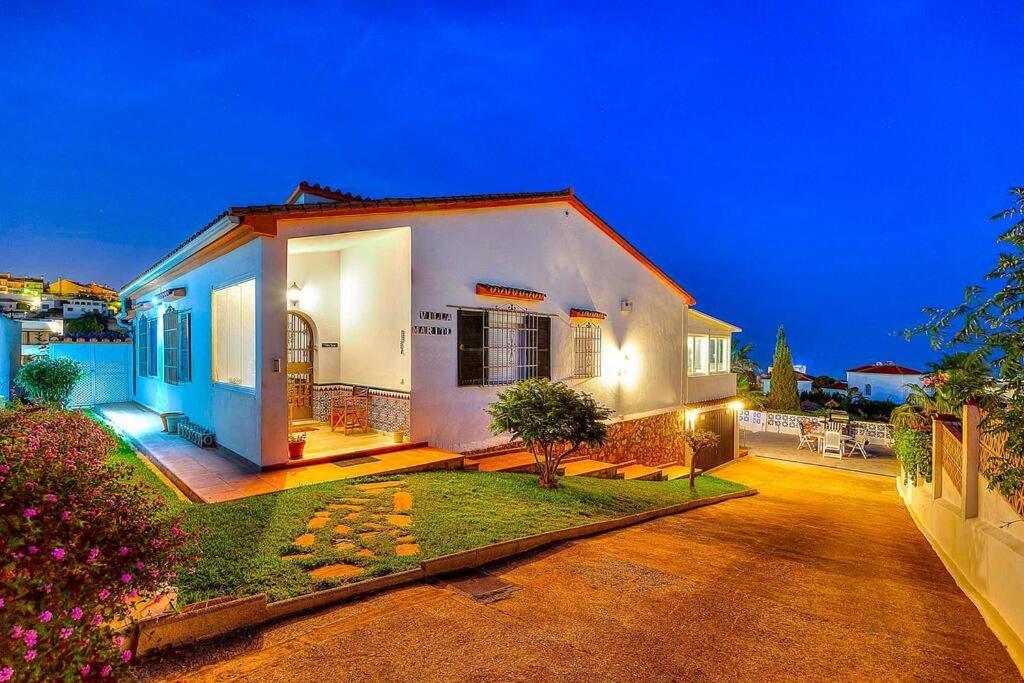 Villa Marite - 4 Bed/ 2 Bath - Own Private Pool *