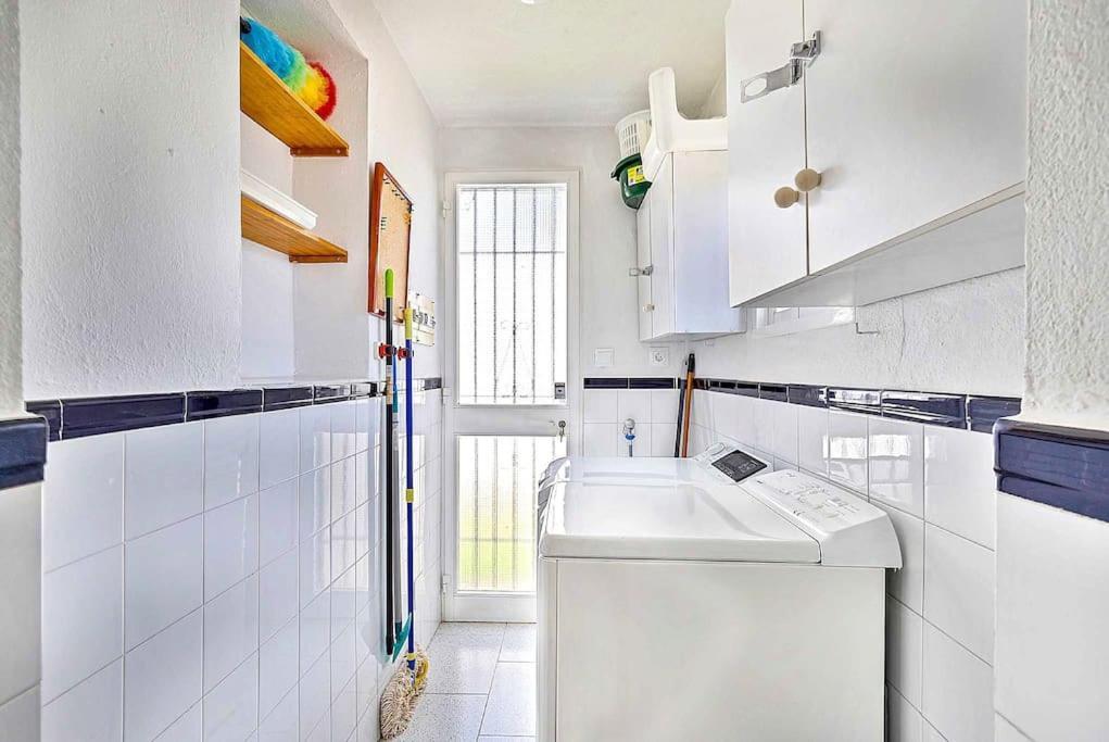 Marite - 4 Bed/ 2 Bath - Own Private Pool