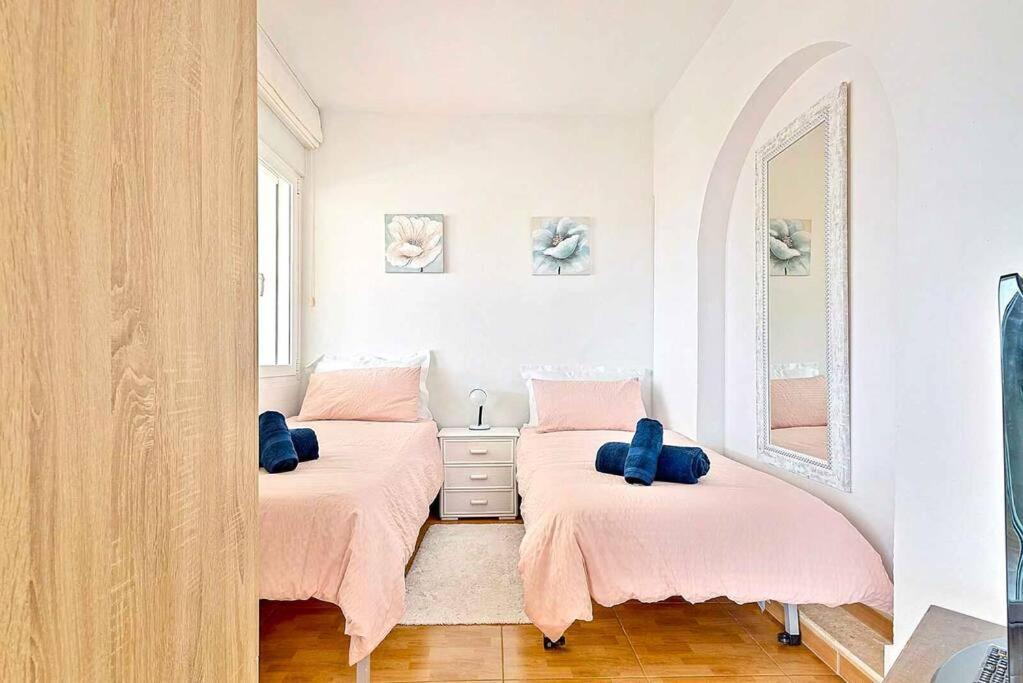 Villa Marite - 4 Bed/ 2 Bath - Own Private Pool Fuengirola