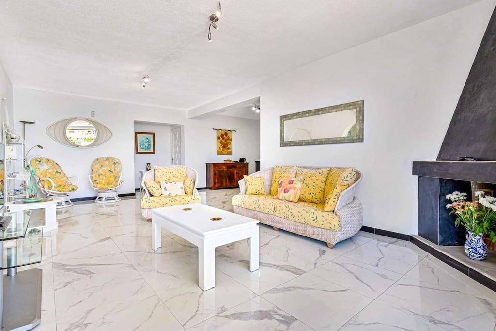 Marite - 4 Bed/ 2 Bath - Own Private Pool Fuengirola