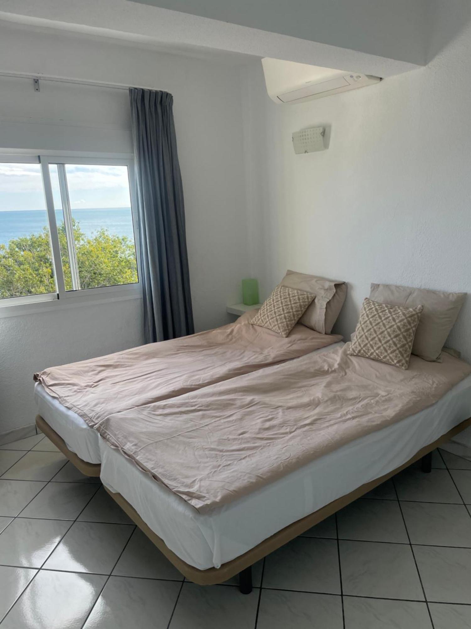 Estrellita Two Bedroom, Top Floor With Seaview * Fuengirola