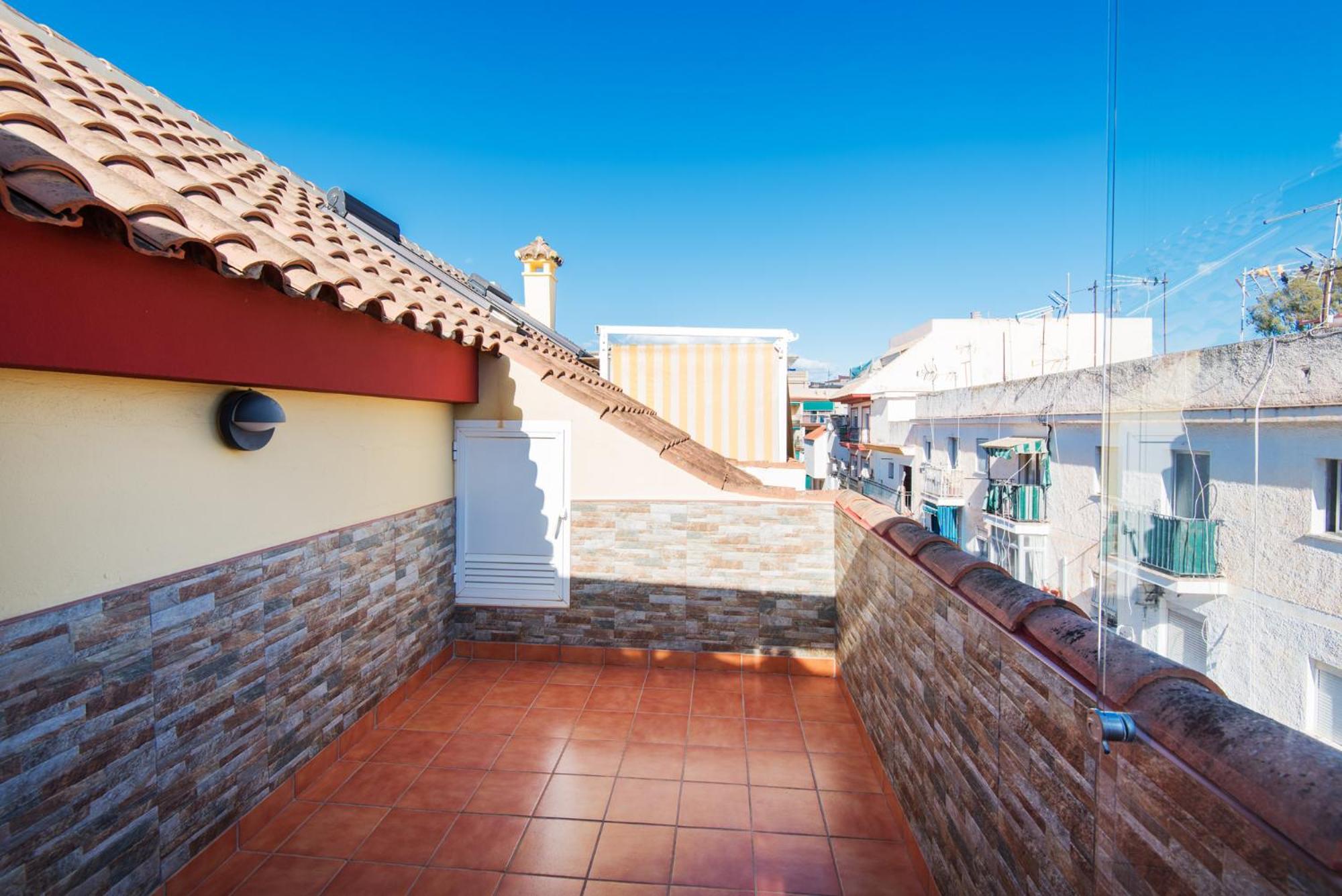 Bio Penthouse, South Terrace Apartment *