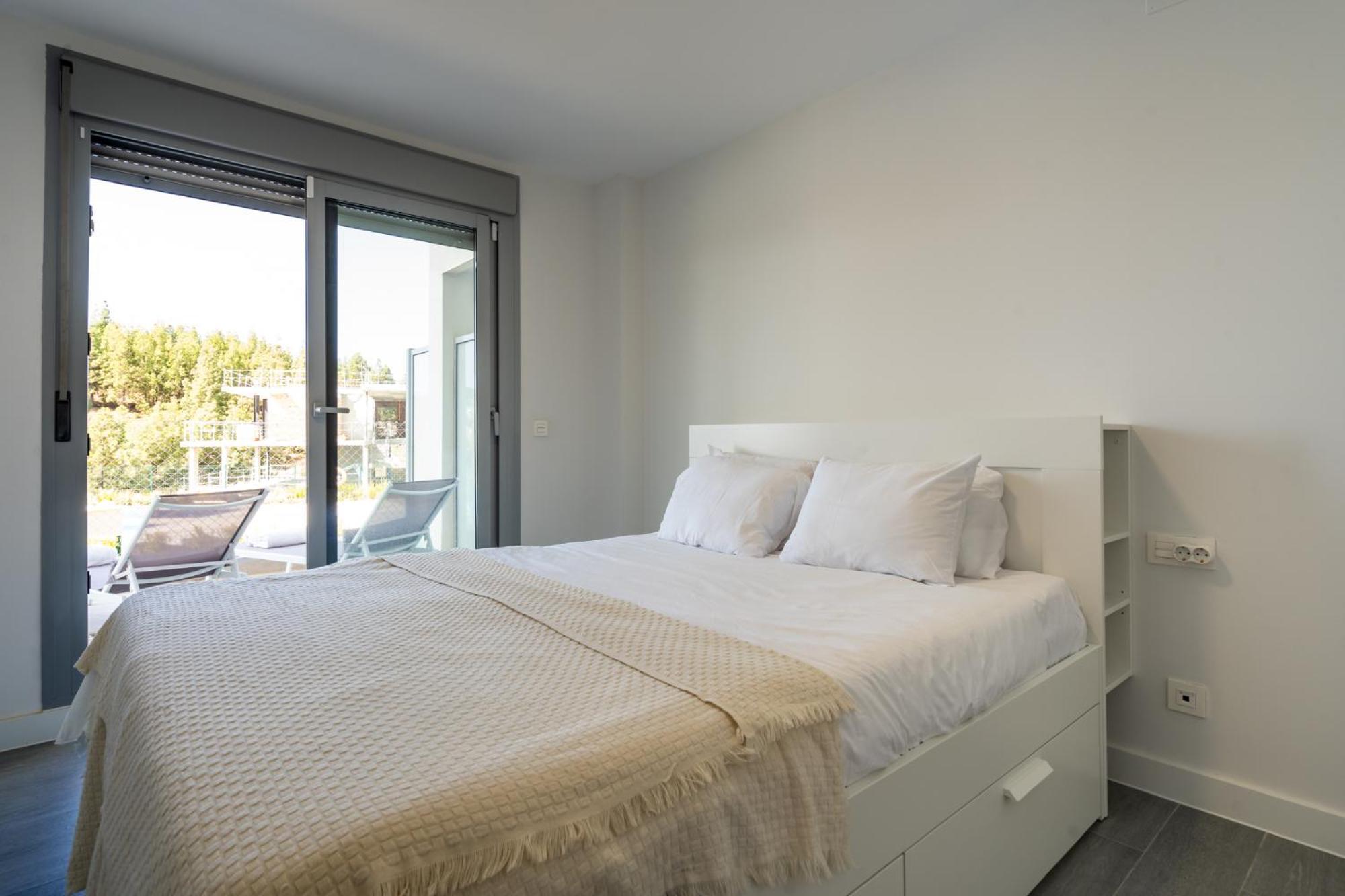 Apartment Modern Apartment With Sea And Poolview *