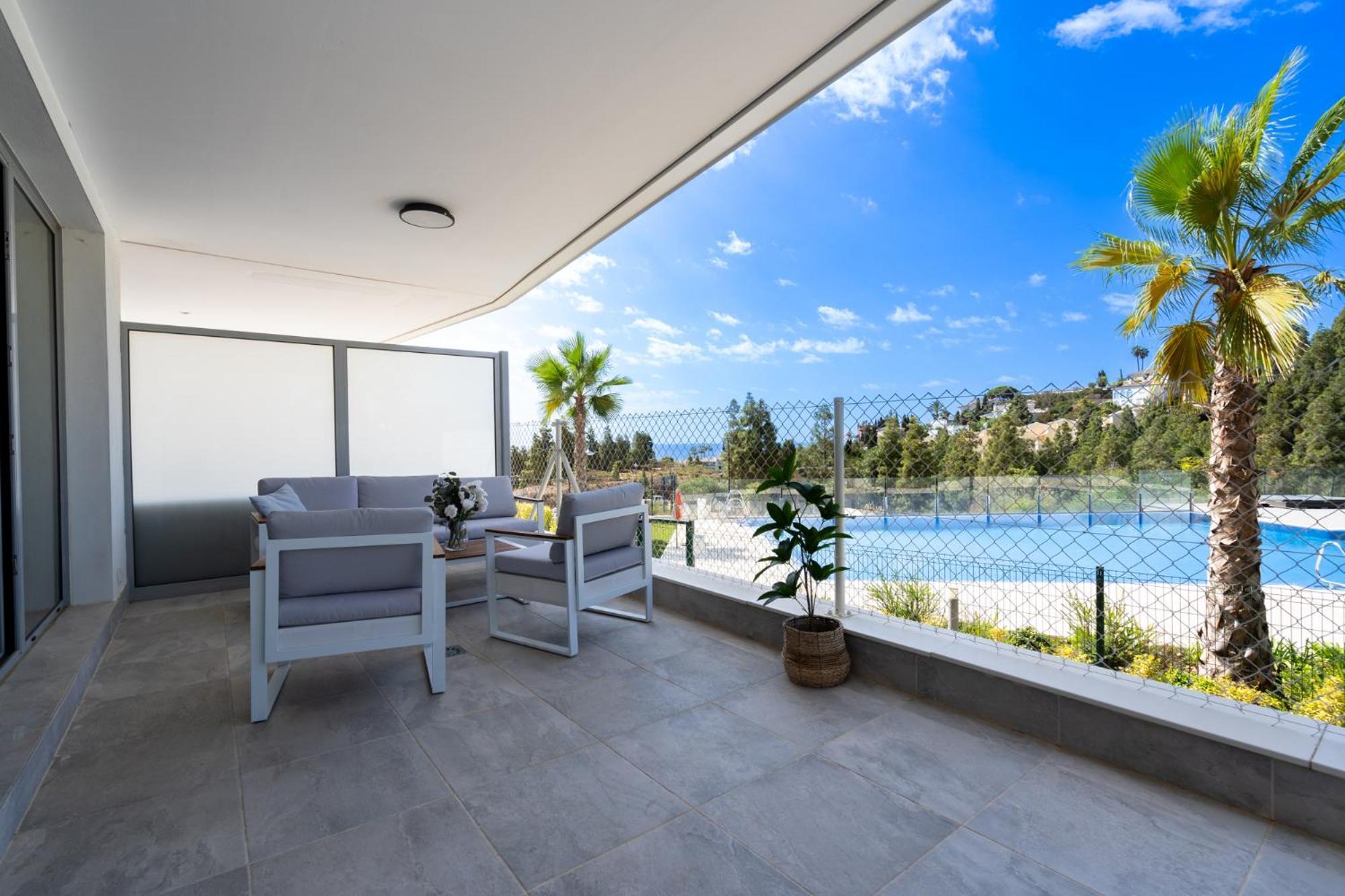 Modern Apartment With Sea And Poolview *