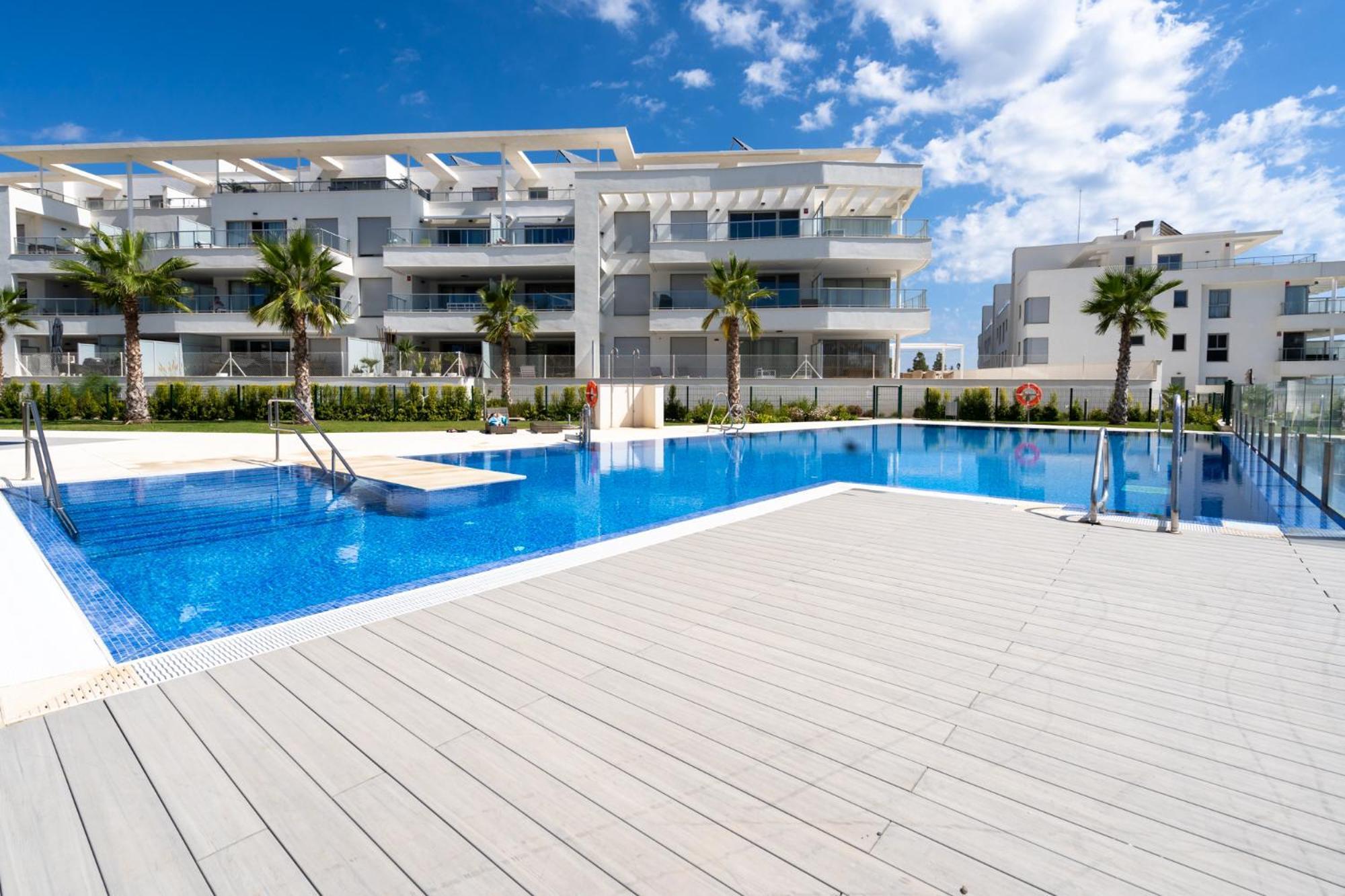 Modern Apartment With Sea And Poolview Apartment *