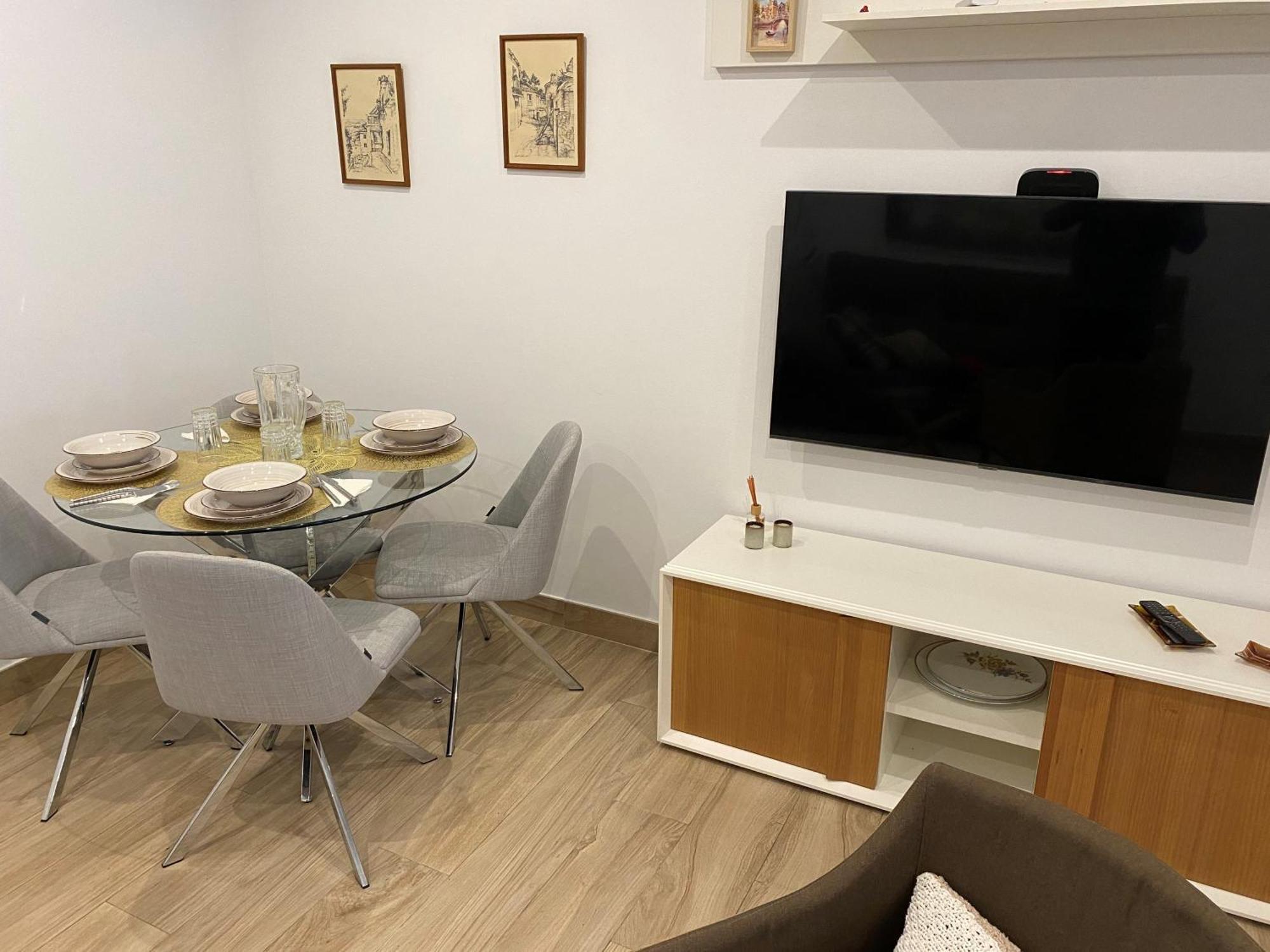 Centrico Y Practico Piso Con Entrada Independiente * Fuengirola