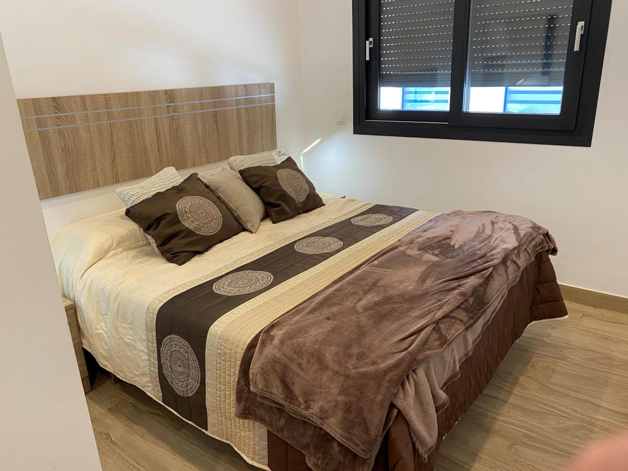 Centrico Y Practico Piso Con Entrada Independiente * Fuengirola