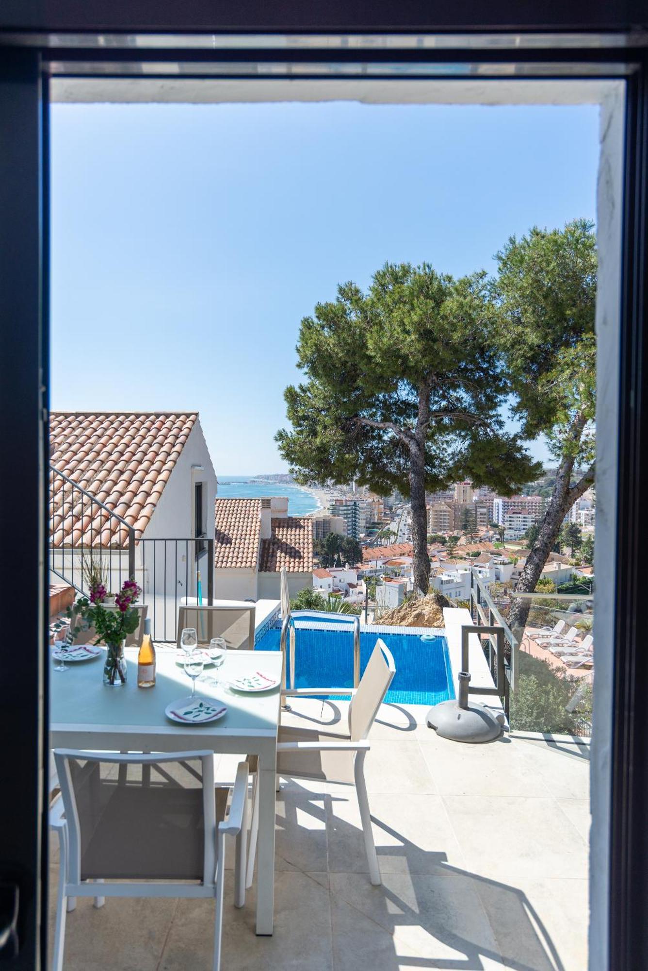 4 Bed Townhouse With Stunning View Holiday home Fuengirola