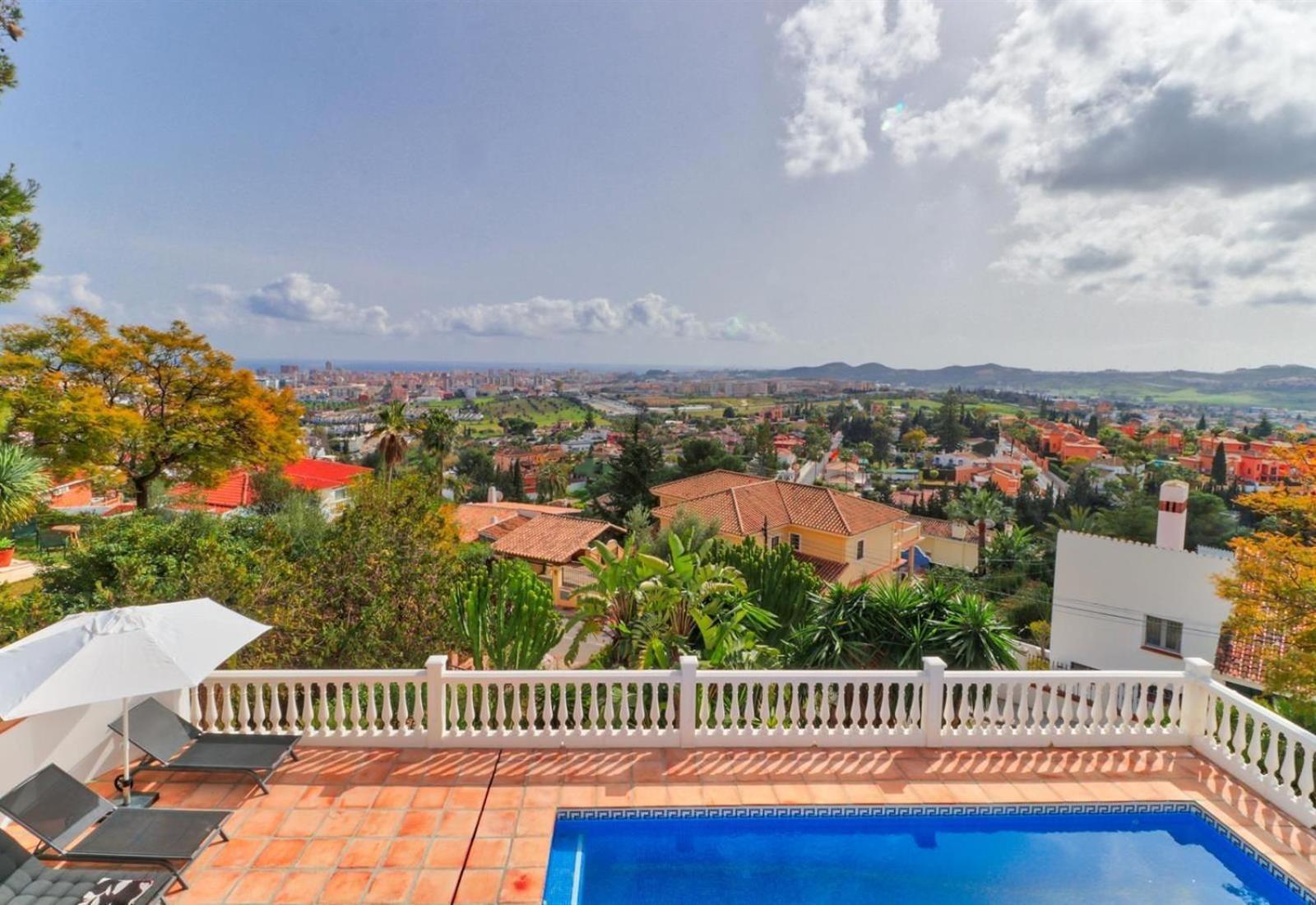 Villa, Private Pool And Great Views Huvilat