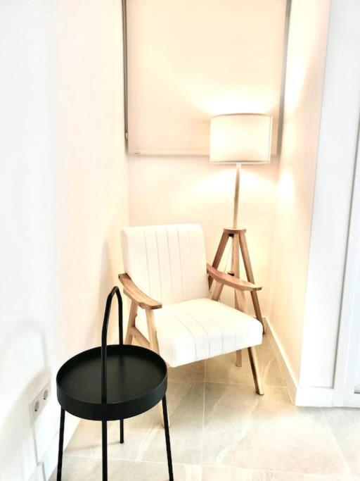 Apartment New Studio, Terrace, Parking, And Pool By 10tosea Fuengirola