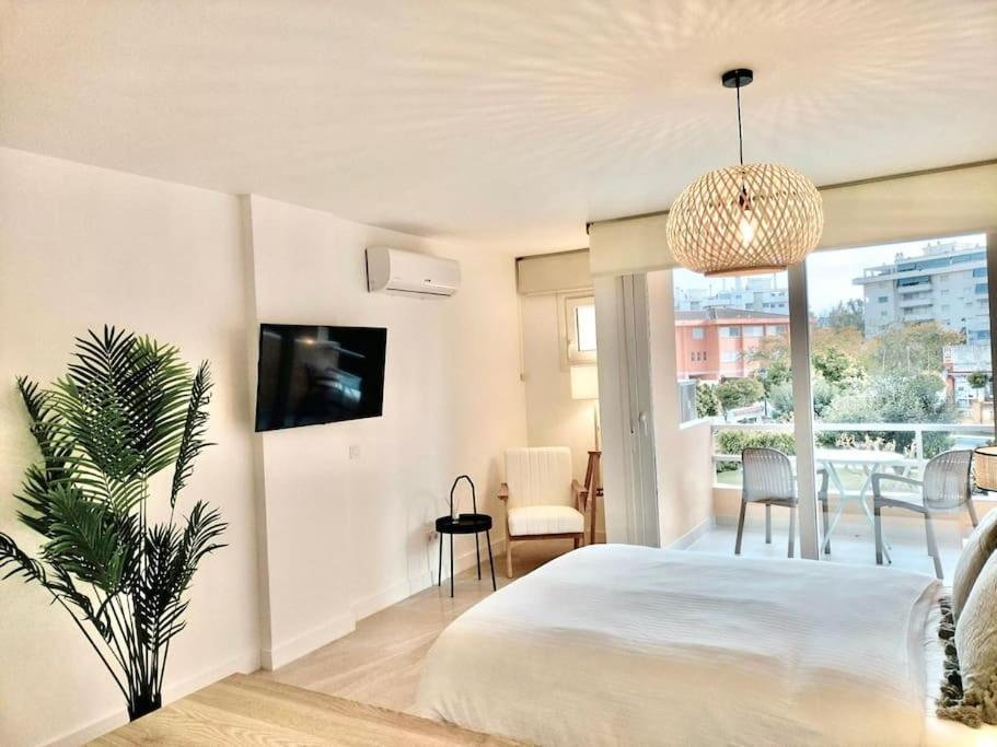 New Studio, Terrace, Parking, And Pool By 10tosea *