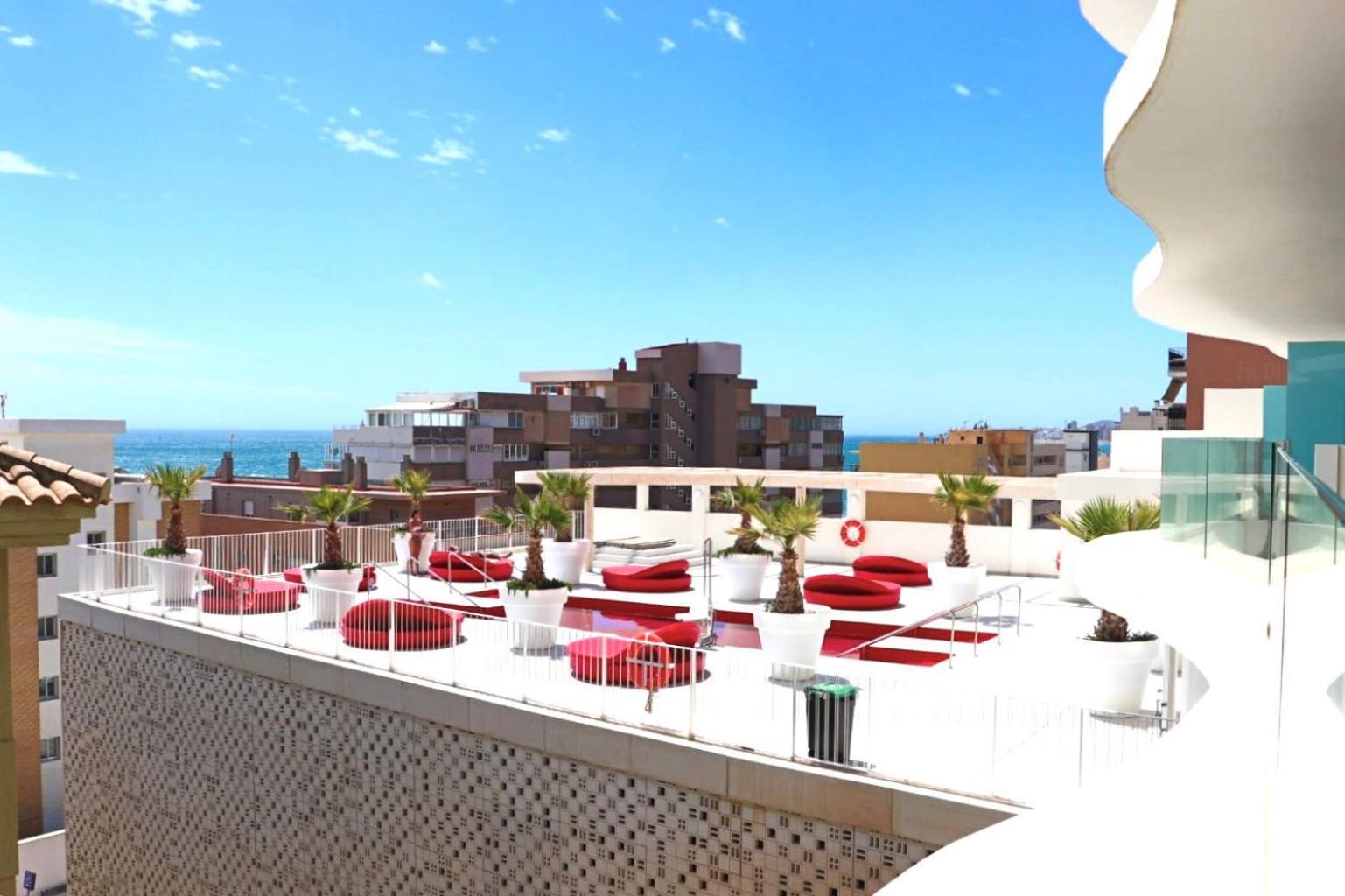 Apartment Fantastic In The Wave Just Steps From Carvajal - Pool And Free Parking Fuengirola