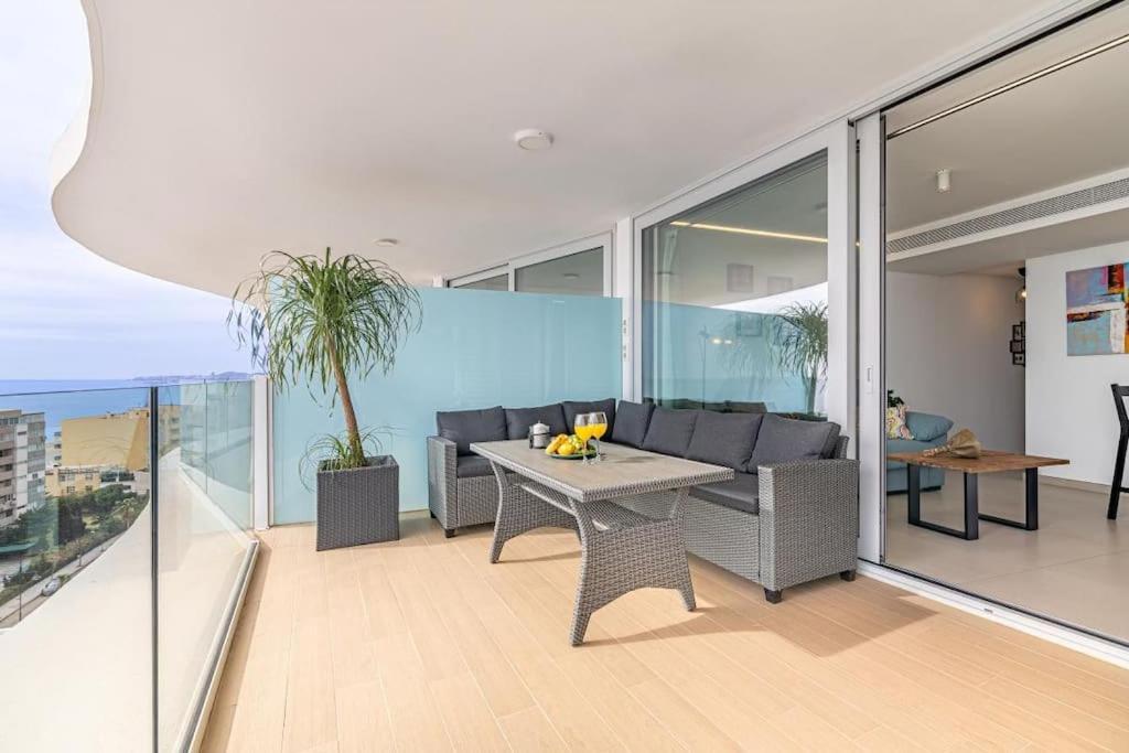 Beachfront Paradise With Spectacular Sea View Fuengirola