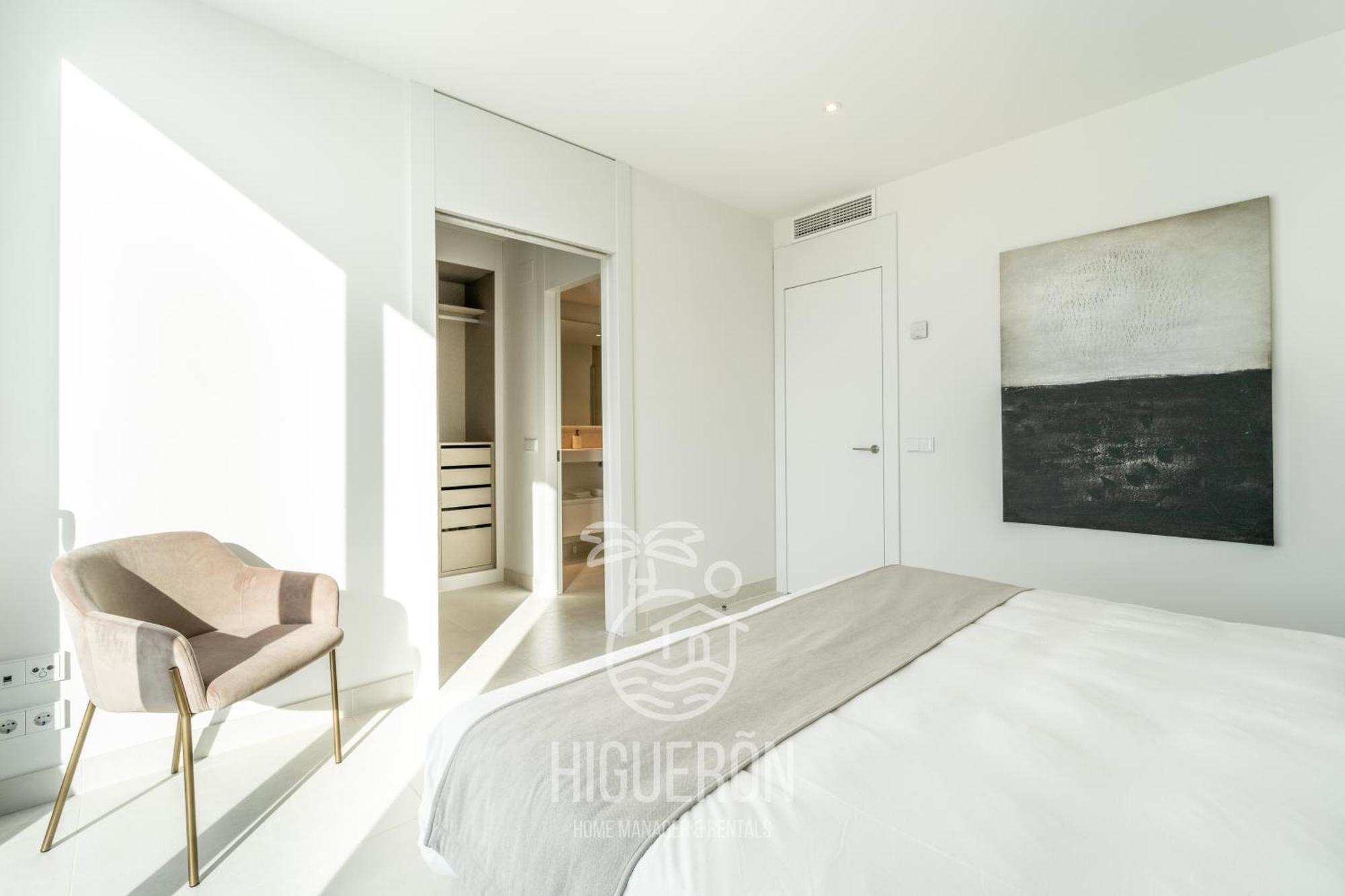 Apartment Higueronrentals Sky