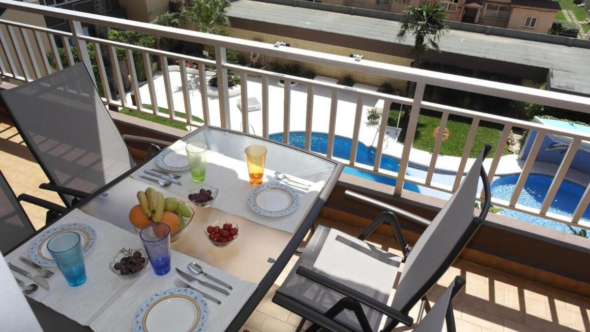 Palm Apartment, 1 Bedroom, Pool, Beautiful Garden, Parking Fuengirola