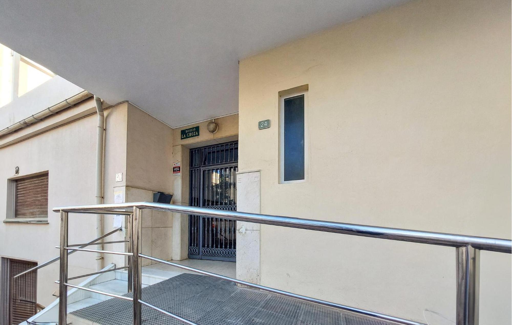 Apartamento 2 Bedroom Pet Friendly In *