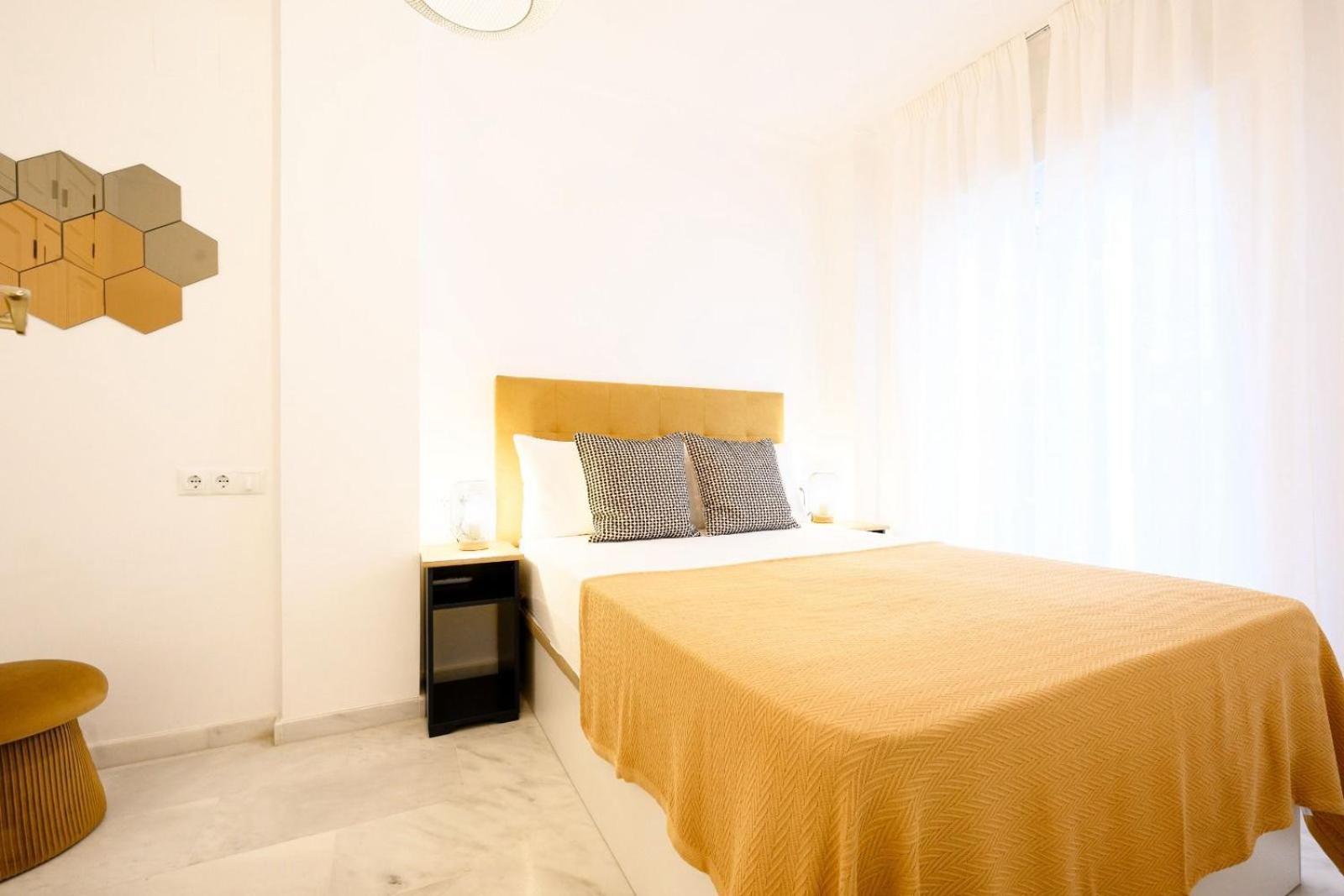 Apartment Capitan, 1 Bedromm, Center & By 10tsea *