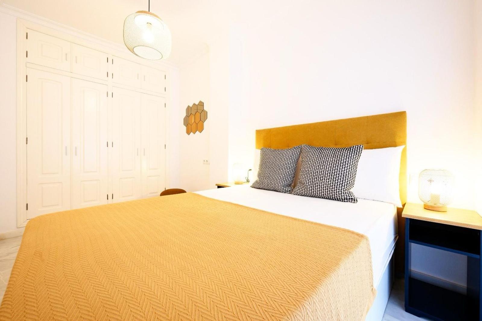 Capitan, 1 Bedromm, Center & By 10tsea Fuengirola