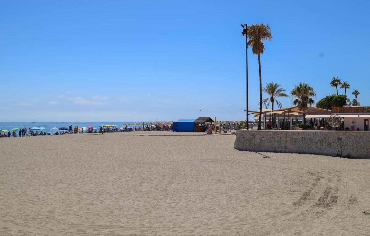 Palm Apartment, 1 Bedroom, Pool, Beautiful Garden, Parking Fuengirola